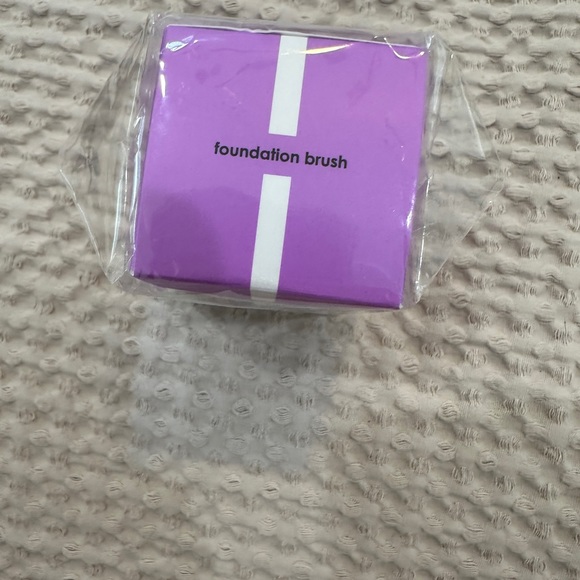 Sephora new in box SClean foundation brush - Picture 2 of 3